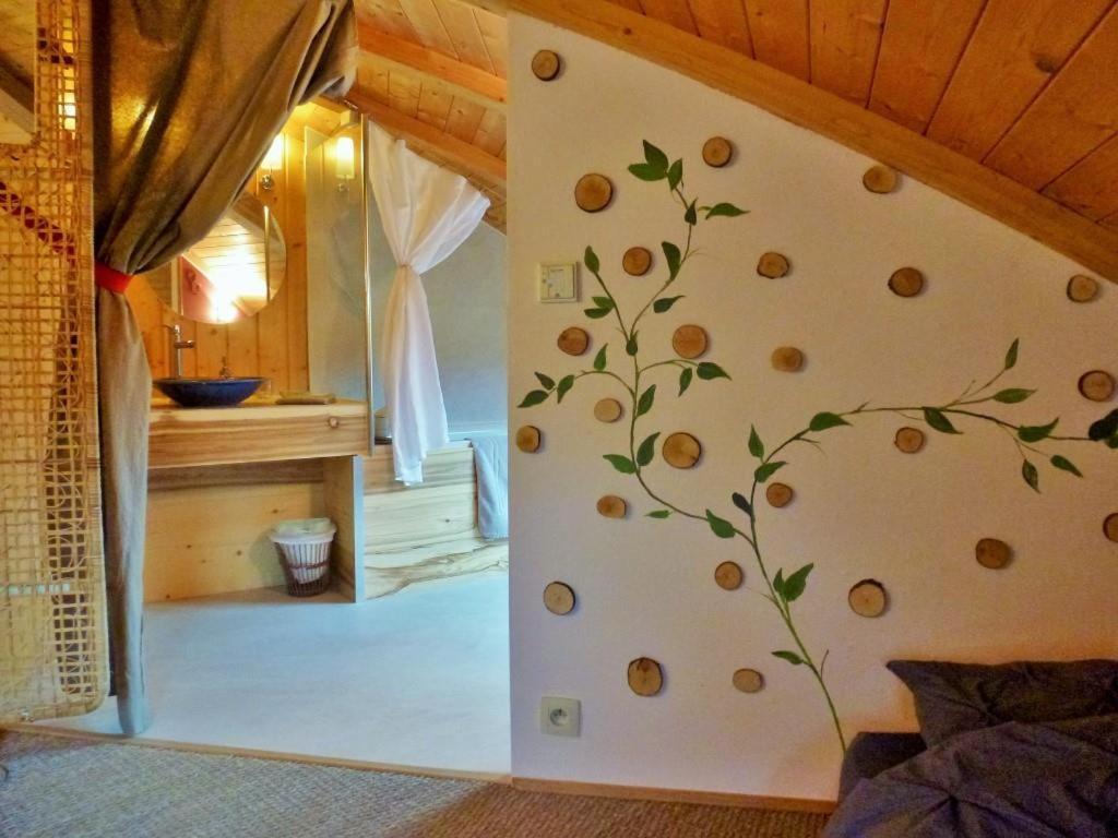 Au-Dela des Nuages, Maison d'hôtes insolite&SPA Aubessagne Exterior foto