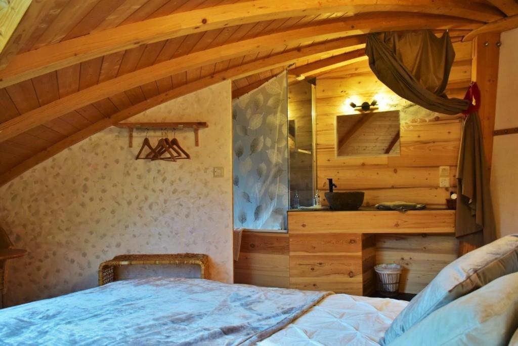 Au-Dela des Nuages, Maison d'hôtes insolite&SPA Aubessagne Exterior foto